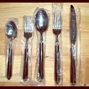 Mikasa(4), 5 Pc Sets Knife, Salad Fork, Tea & Soup